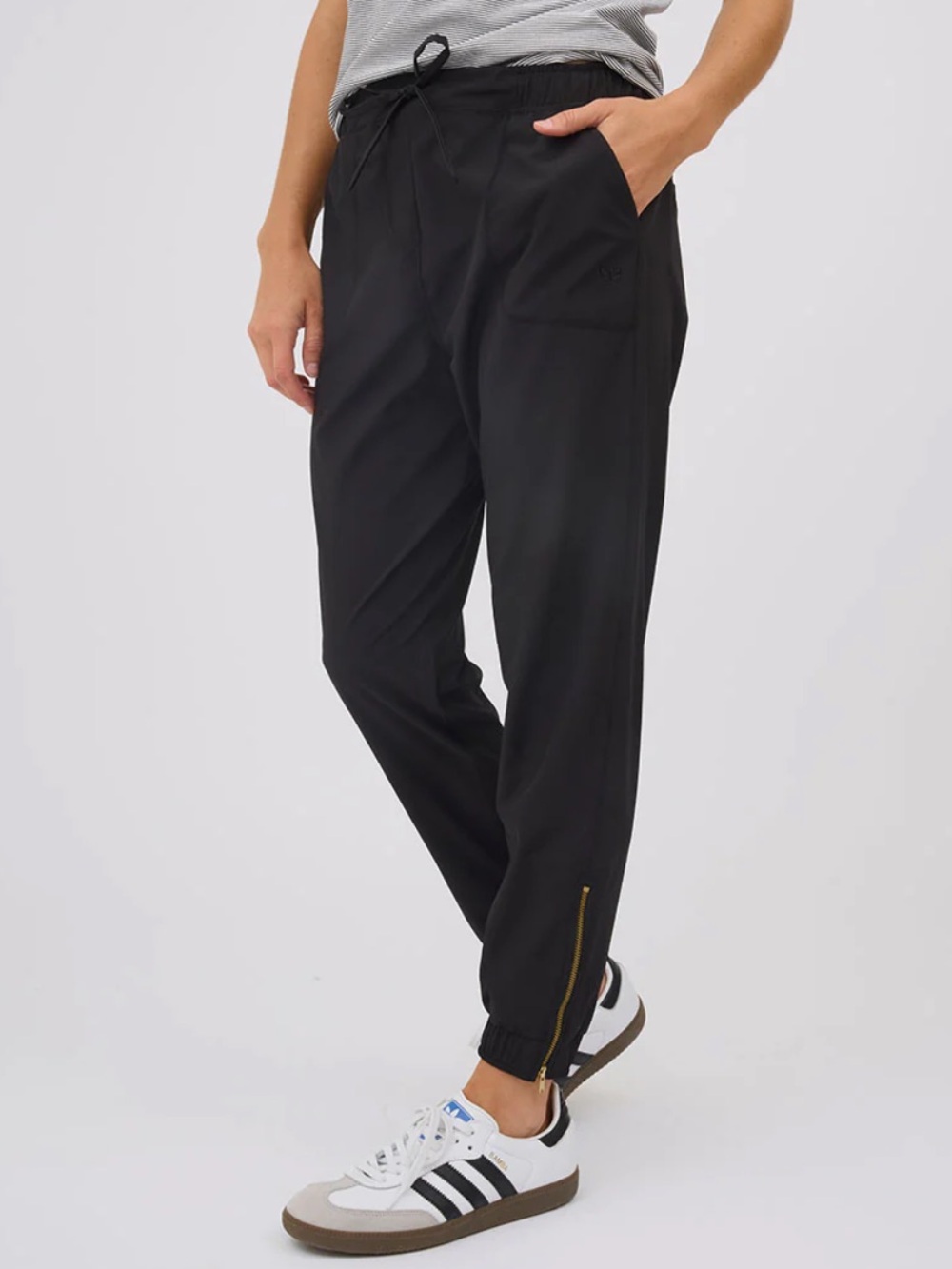 Albion jetsetters black joggers size small TALL